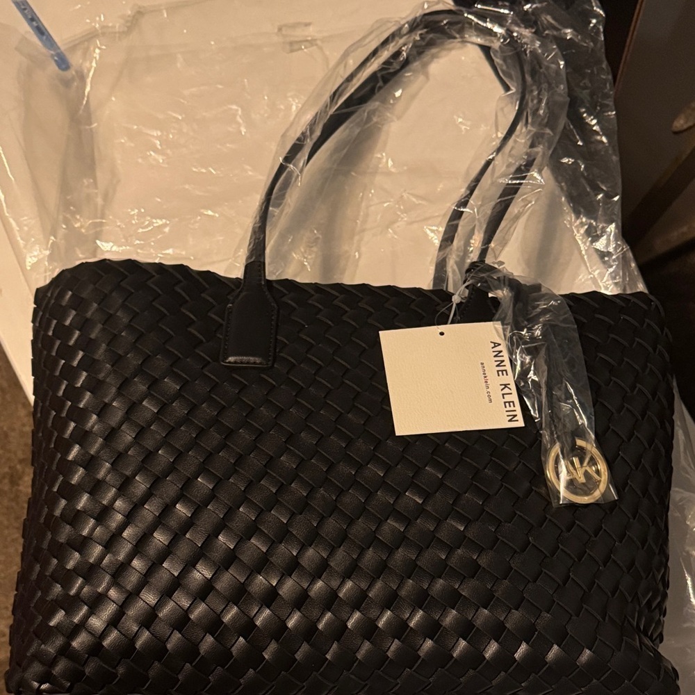 NWT Anne Klein Black Woven Tote smooth woven tote bag Classic Style Carry All